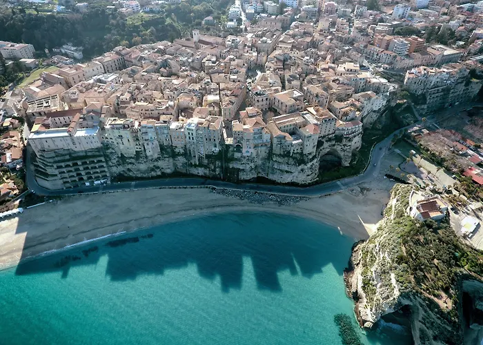 B&B Island Tropea -Sea View Rooms & Suites-